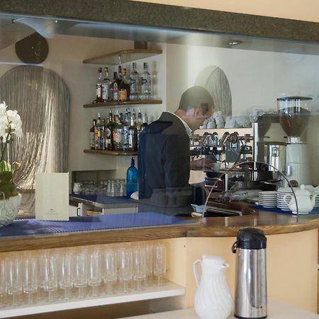 Hotel Gemma Del Mare マリーナ・ディ・ピエトラサンタ エクステリア 写真