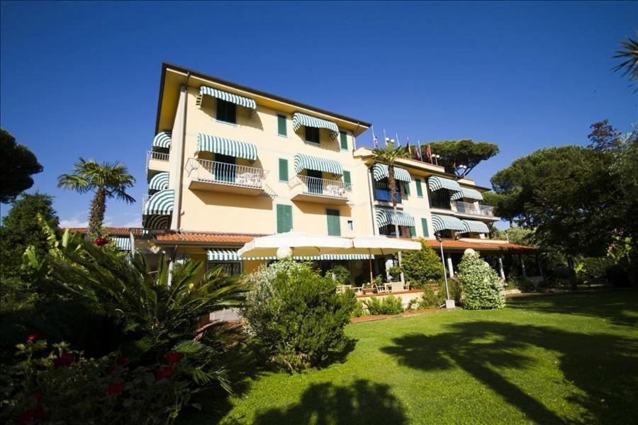 Hotel Gemma Del Mare マリーナ・ディ・ピエトラサンタ エクステリア 写真